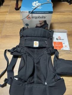 【極美品】ergobaby Omni 360 抱っこ紐 ブラック　エルゴ　オムニのサムネイル