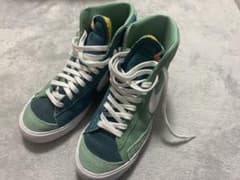 ナイキ　ブレーザー　ミッド　NIKE BLAZER MID '77 VNTGのサムネイル