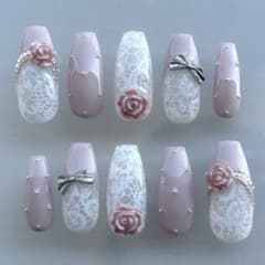 ネイルチップ　量産型　韓国　リボン　薔薇　レース　バレエコア　フレンチガーリーのサムネイル