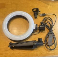 LEDリングライト 卓上スタンド付き USB給電のサムネイル