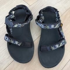 Teva キッズ サンダル ストラップ 総柄　21cmのサムネイル