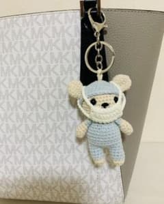 手作り 編みぬいぐるみ 車飾り　キーホルダー　カバン飾りのサムネイル