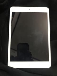 iPad mini2 シルバー　32GBのサムネイル