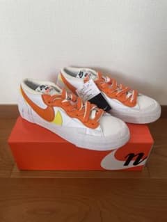 SACAI × NIKE BLAZER LOWサカイ × ナイキ ブレーザーのサムネイル