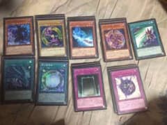 ブラックマジシャンデッキパーツのサムネイル