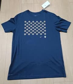 【新品未使用】NIKE　Tシャツ ネイビーのサムネイル