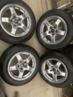 R32GTR純正ホイールとスタッドレスセットのサムネイル