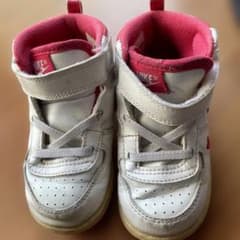 Nike キッズシューズ ホワイト/レッド ハイカットのサムネイル