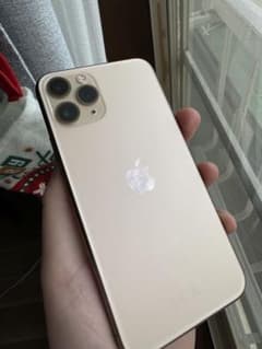 Iphone 11 pro 金色のサムネイル
