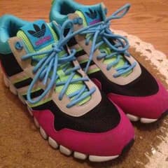 adidas トレーニングシューズのサムネイル