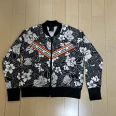 adidasアウターのサムネイル