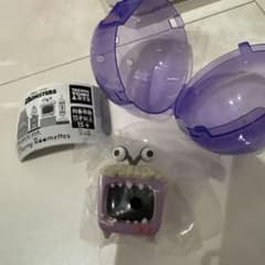 モンスターズ・インク Charmy Roomettes ガチャのサムネイル