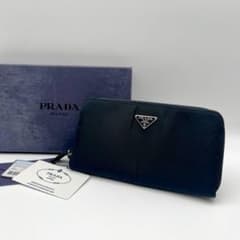 PRADA プラダ 長財布 ラウンドジップ 三角ロゴ ナイロン ブラック