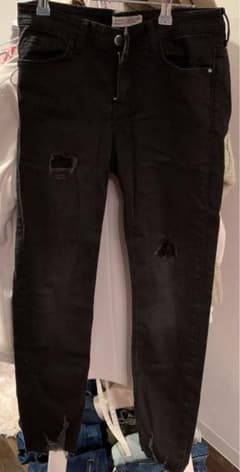 ZARA 黒スキニーデニムのサムネイル