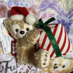 ダッフィー クリスマス ぬいぐるみバッジ - メルカリ