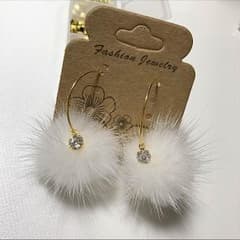 値下げ！！！フープファーピアス♡ホワイトのサムネイル