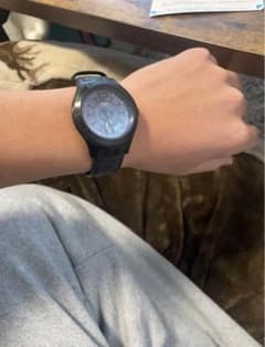 swatch 腕時計　黒　革製ベルトのサムネイル
