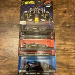 ホットウィール　F1　レッドブル RB 20 ハースF1 VF-24　４台セット ホットウィール F1 レッドブル RB 20 ハースF1 VF-24 4台セット