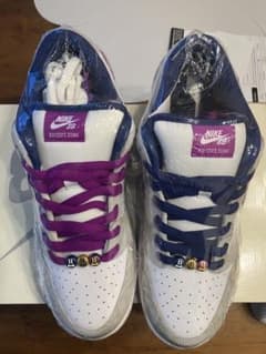 ナイキ　SB DUNK LOW PRM ライッサレアウコラボ　スニーカーのサムネイル