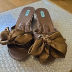 OKA b. レディース サンダル ブラウン リボンのサムネイル