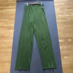 pleats please パンツ　オリーブ　グリーン　2のサムネイル