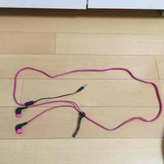 イヤホンのサムネイル