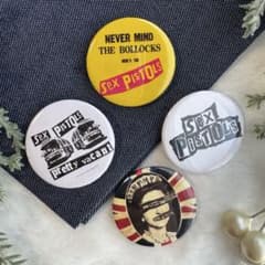 セックスピストルズ SEX PISTOLS 缶バッジ 32mm ピンバッジ - メルカリ