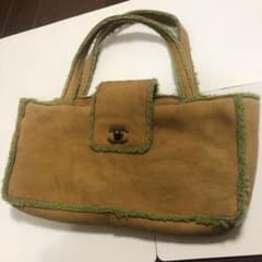I love 馬様　専用　33999→32999 CHANEL ムートン バッグのサムネイル