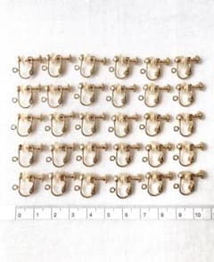 ニッケルフリー金メッキ　ネジバネ式イヤリング　15ペア　シリコンカバー付きのサムネイル