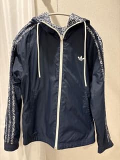 adidas パーカー　ブルゾン　リバーシブル　花柄のサムネイル
