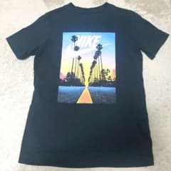 NIKE ナイキ Tシャツ 黒 キッズ ジュニア Mのサムネイル