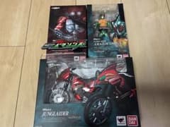 仮面ライダーアマゾンズ　フィギュアーツセットのサムネイル