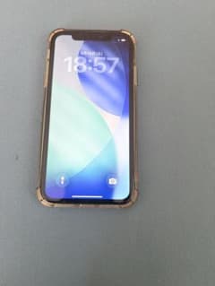iPhone 11 本体 容量128GB 動作良好 細かい傷あり - メルカリ