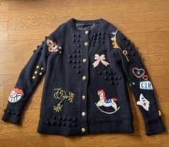 ニットカーディガン　ネイビー　刺繍　ポップデザイン　個性的のサムネイル