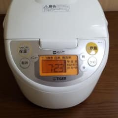 美品 5.5合炊き タイガー 炊飯器のサムネイル