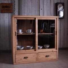 古く味のある木製のガラス戸棚　引き出し2杯　食器棚　水屋　カウンター　古家具 古く味のある木製のガラス戸棚 引き出し2杯 食器棚 水屋 カウンター 古
