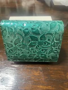 牛革財布のサムネイル
