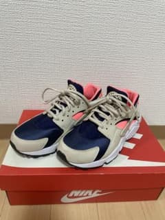 NIKE Huarache スニーカー ネイビー/ベージュ/ピンク　23.5cmのサムネイル