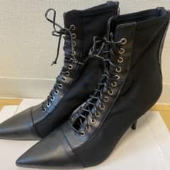 ZARA ブーツのサムネイル