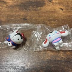 和んこフィギュア　ハローキティ　シナモロール　2個セット　サンリオのサムネイル