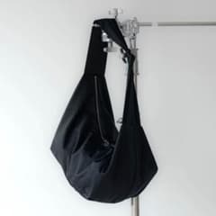 CHTY BIG HALF MOON SHOULDER BAG - メルカリ