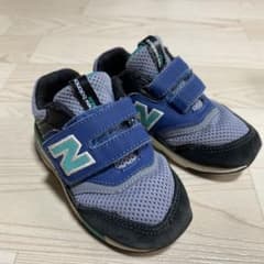 【値下げ！！】New Balance 子ども スニーカーのサムネイル