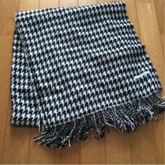最終価格 ジャーナルスタンダード 大判 マフラー 白黒のサムネイル