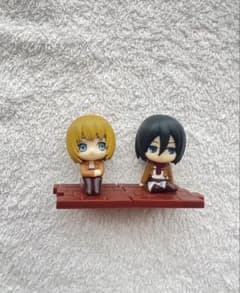 Rare!Attack Titan Mikasa Armin Sitting Figures