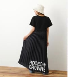 ロデオ　バックプリーツマキシワンピースのサムネイル