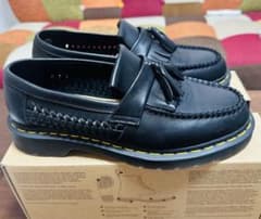 Dr. Martens ブラックフリンジローファー 26cmのサムネイル