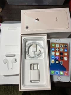 新品未使用品 SIMフリー iphone8 64GB ゴールドのサムネイル