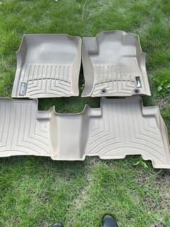 WeatherTech 150プラド フロントマットセット　5人乗り用のサムネイル