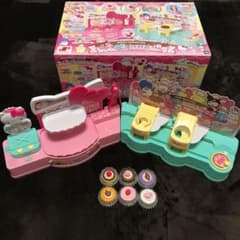 サンリオ キャラクター くるくるファクトリーとかわいいケーキ屋さんのサムネイル