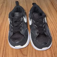 NIKE キッズ スニーカー ブラックのサムネイル